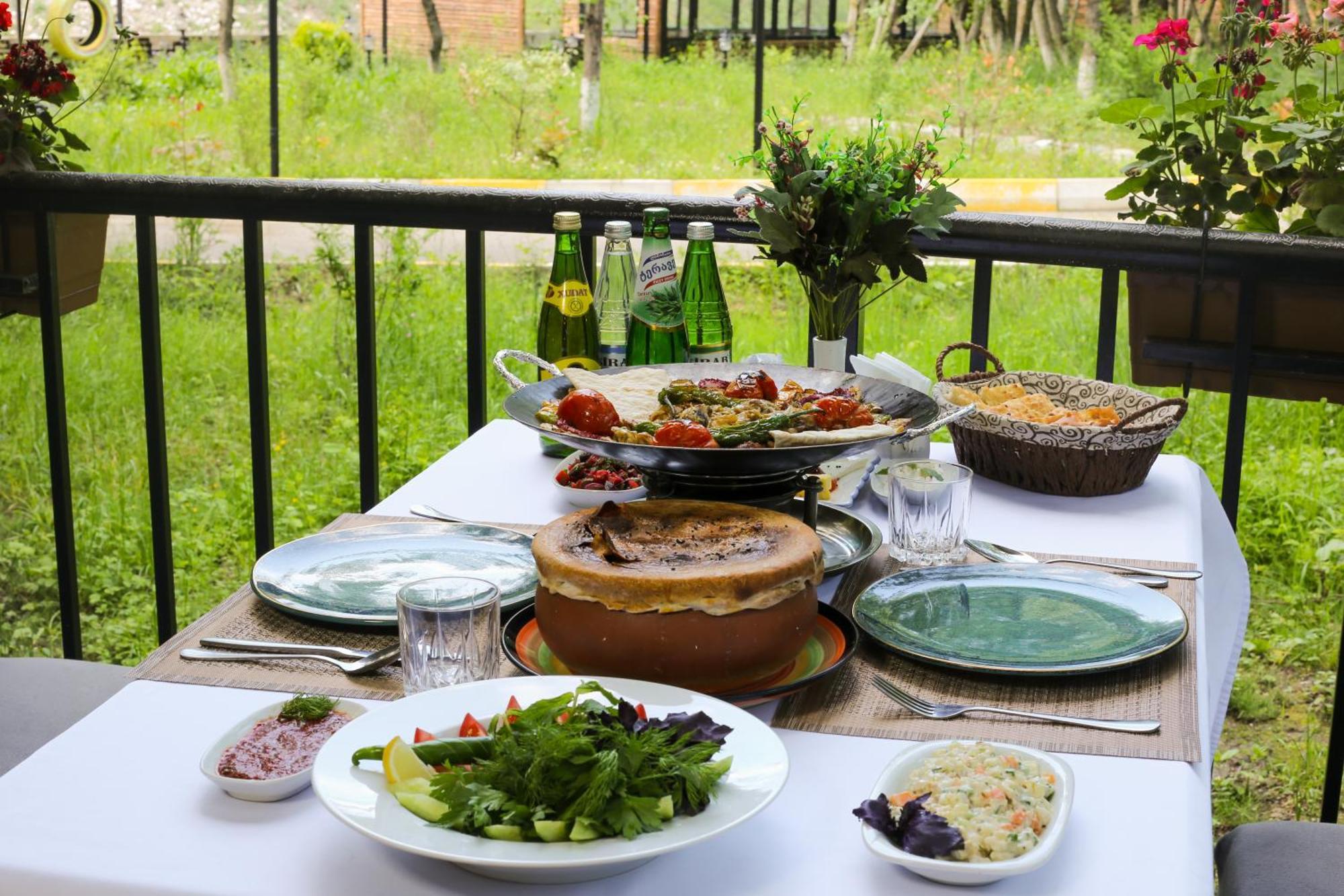 Maajid Quba Hotel&Restaurant Sanatorium Bagian luar foto